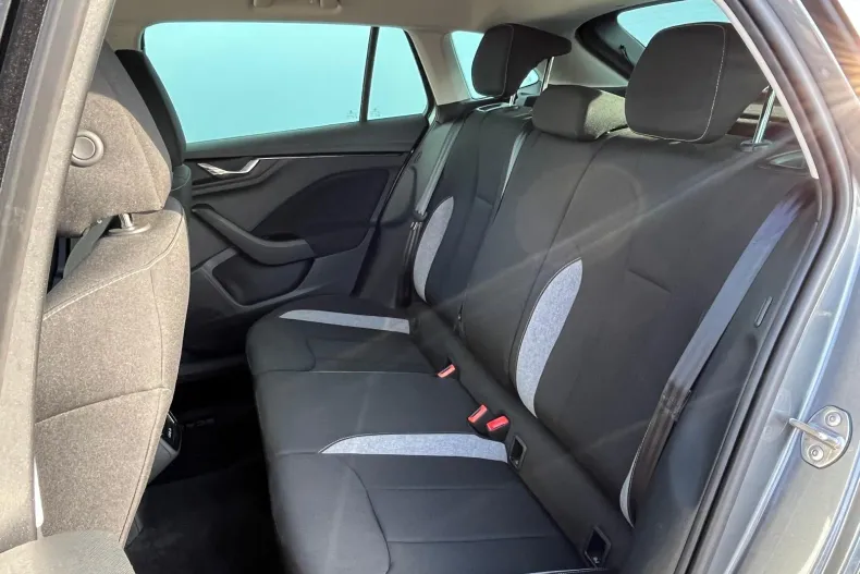 Skoda Scala din 2025 cu 18.386 km - oferta SKO158668 - foto 28