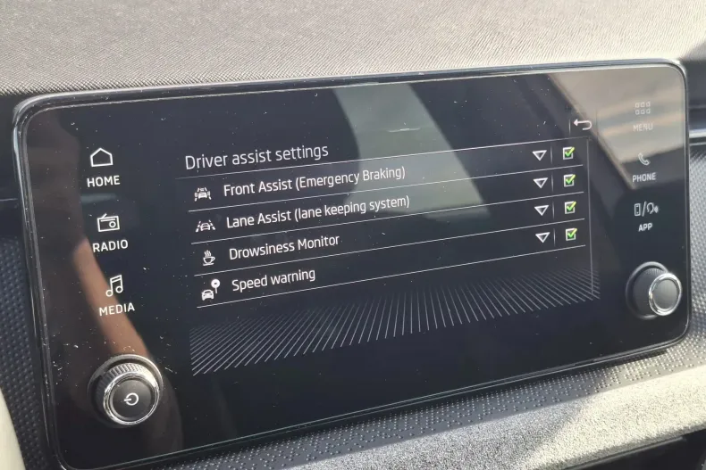 Skoda Scala din 2025 cu 18.912 km - oferta SKO158669 - foto 9