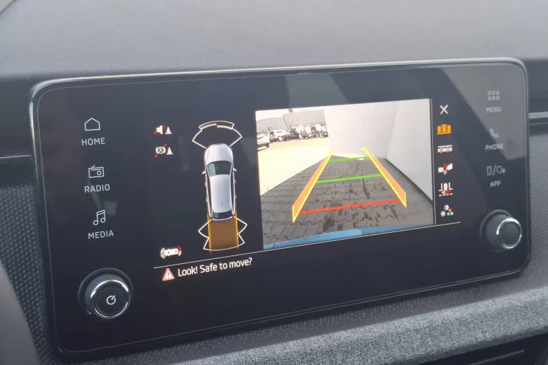 Skoda Scala din 2025 cu 18.738 km - oferta SKO158670 - foto 8