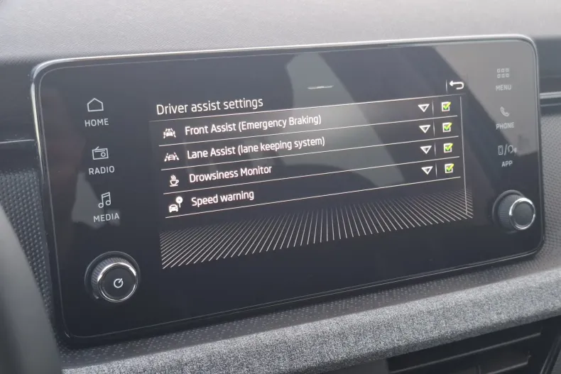 Skoda Scala din 2025 cu 18.738 km - oferta SKO158670 - foto 10