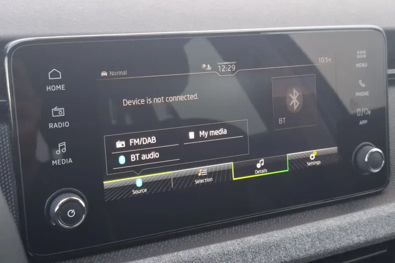 Skoda Scala din 2025 cu 18.738 km - oferta SKO158670 - foto 25