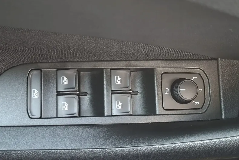 Skoda Scala din 2025 cu 18.738 km - oferta SKO158670 - foto 33