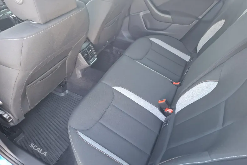 Skoda Scala din 2025 cu 18.738 km - oferta SKO158670 - foto 34