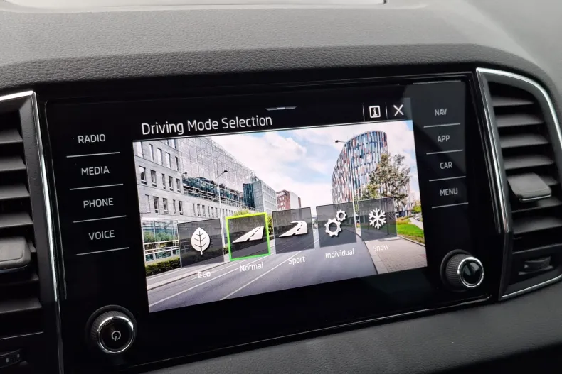 Skoda Karoq din 2023 cu 49.299 km - oferta SKO158672 - foto 8