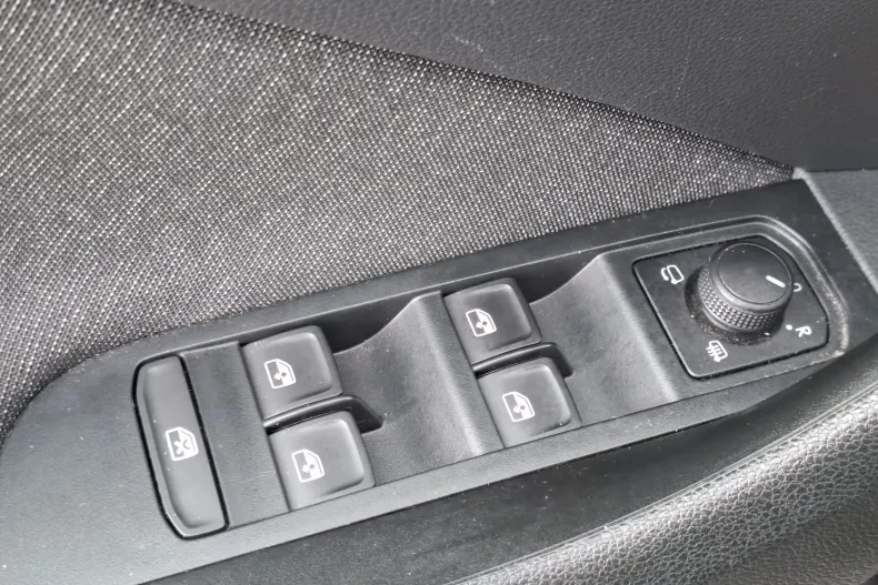 Skoda Kamiq din 2024 cu 37.725 km - oferta SKO158674 - foto 36