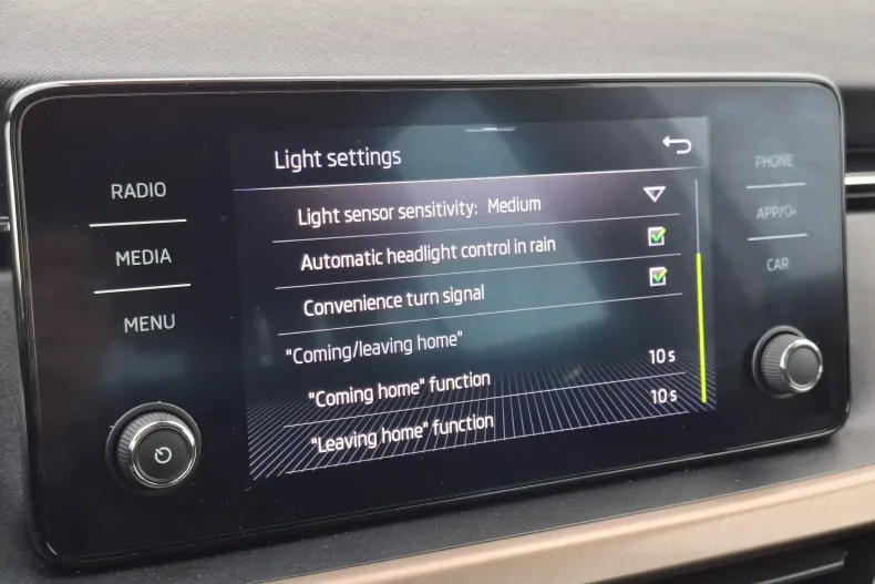 Skoda Kamiq din 2023 cu 39.252 km - oferta SKO158675 - foto 18