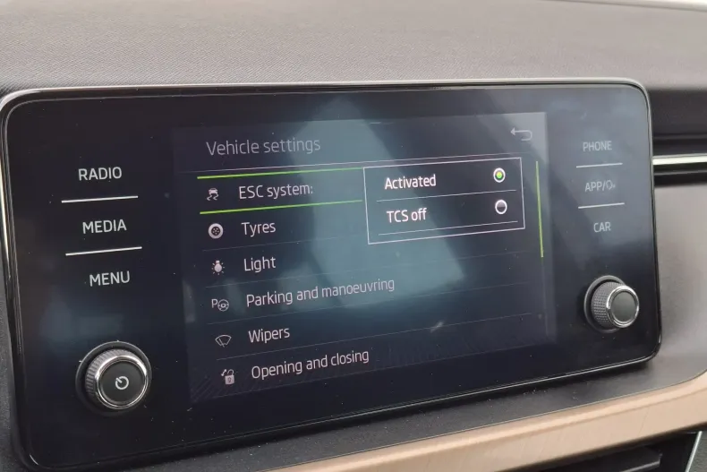 Skoda Kamiq din 2023 cu 39.252 km - oferta SKO158675 - foto 21