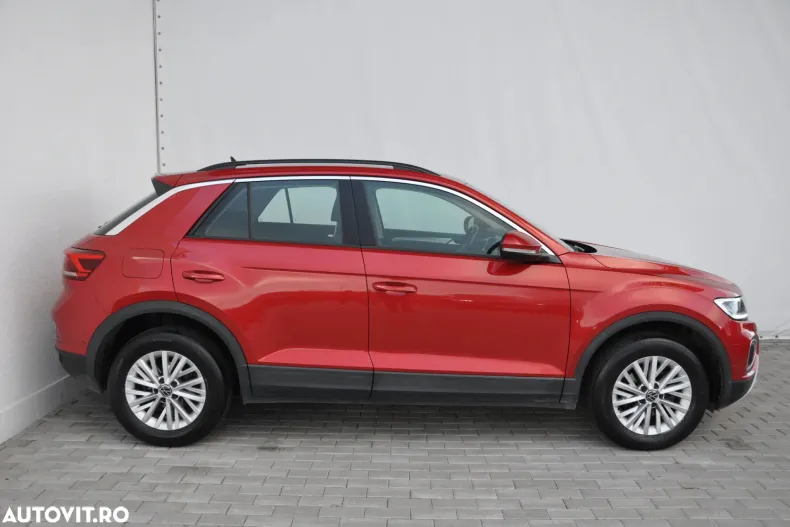 Volkswagen T-Roc din 2024 cu 48.370 km - oferta VOL158680 - foto 6