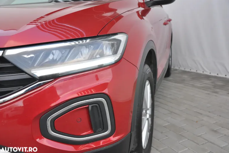 Volkswagen T-Roc din 2024 cu 48.370 km - oferta VOL158680 - foto 9
