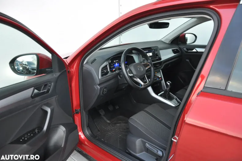 Volkswagen T-Roc din 2024 cu 48.370 km - oferta VOL158680 - foto 11