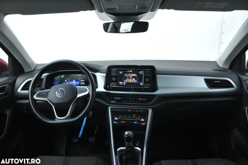 Volkswagen T-Roc din 2024 cu 48.370 km - oferta VOL158680 - foto 14