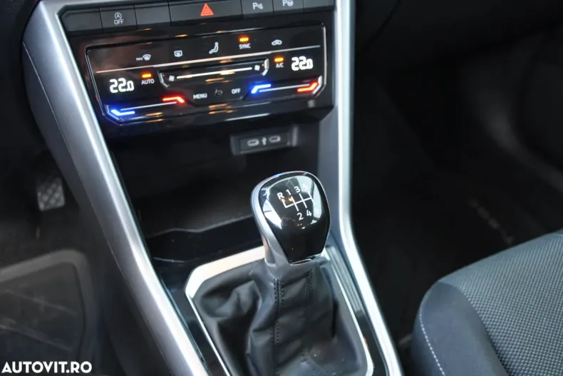 Volkswagen T-Roc din 2024 cu 48.370 km - oferta VOL158680 - foto 23