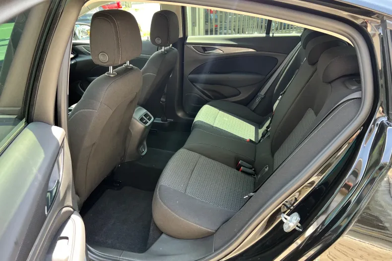 Opel Insignia din 2020 cu 80.000 km - oferta OPE158685 - foto 17