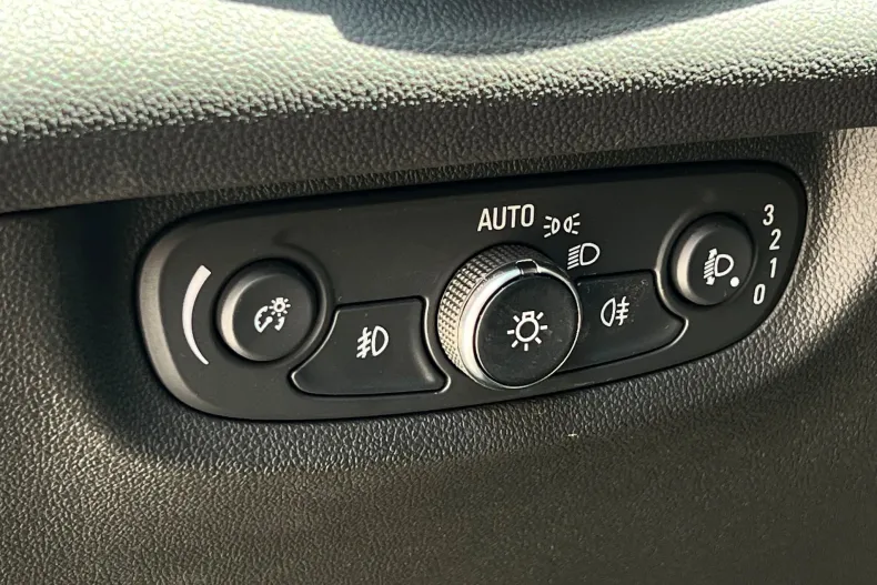 Opel Insignia din 2020 cu 80.000 km - oferta OPE158685 - foto 19