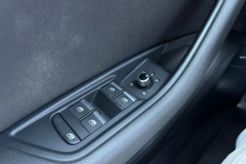 Audi A4 din 2019 cu 150.629 km - oferta AUD158698 - foto 19