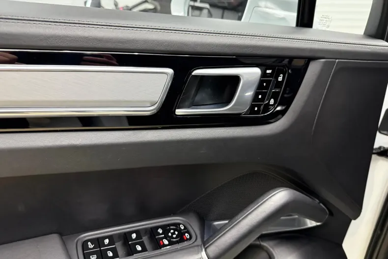 Porsche Cayenne din 2021 cu 31.000 km - oferta POR158704 - foto 29