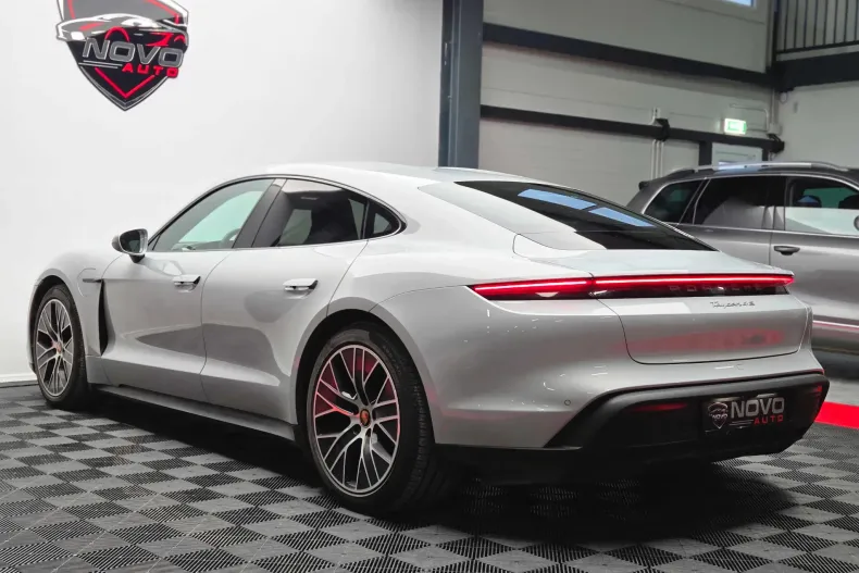 Porsche Taycan din 2021 cu 41.011 km - oferta POR158707 - foto 4