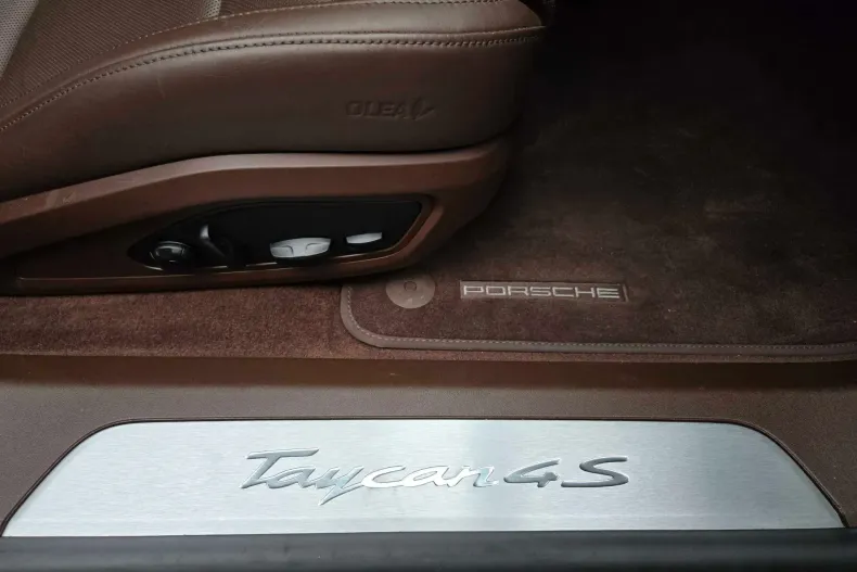 Porsche Taycan din 2021 cu 41.011 km - oferta POR158707 - foto 26