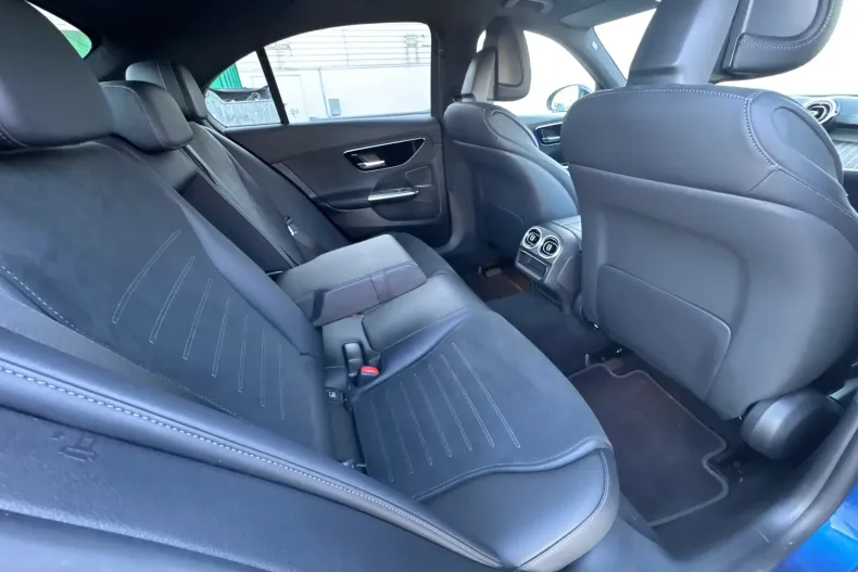 Mercedes-Benz C din 2023 cu 19.900 km - oferta MER158717 - foto 7