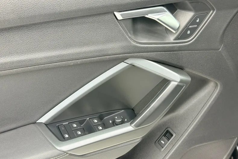 Audi Q3 din 2019 cu 157.000 km - oferta AUD158719 - foto 12