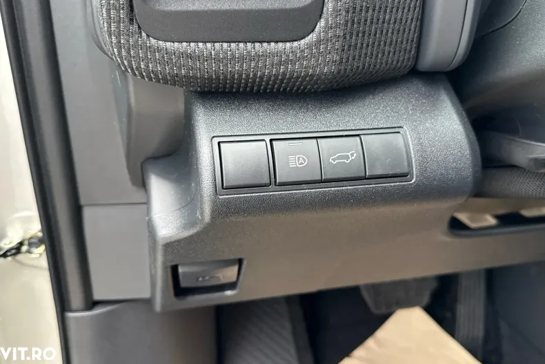 Toyota bZ4X din 2025 cu 5.434 km - oferta TOY158725 - foto 26