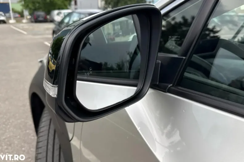 Toyota bZ4X din 2025 cu 5.434 km - oferta TOY158725 - foto 27