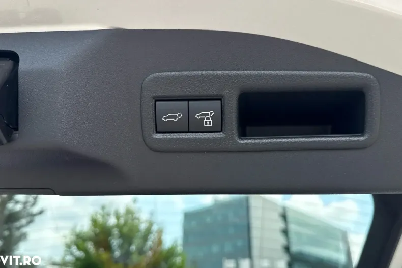 Toyota bZ4X din 2025 cu 5.434 km - oferta TOY158725 - foto 28