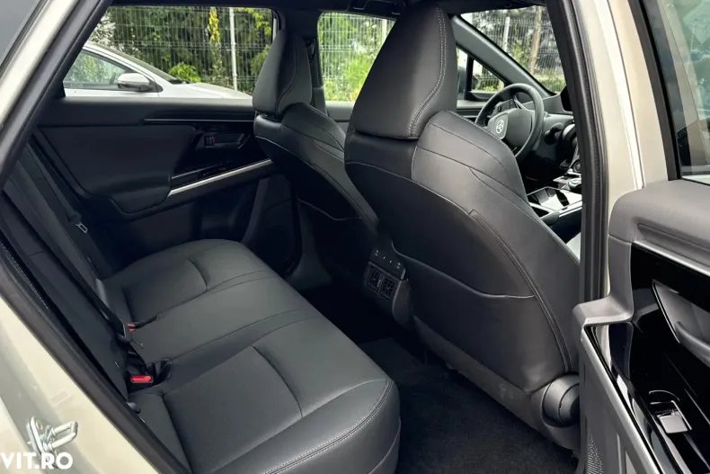 Toyota bZ4X din 2025 cu 5.434 km - oferta TOY158725 - foto 33