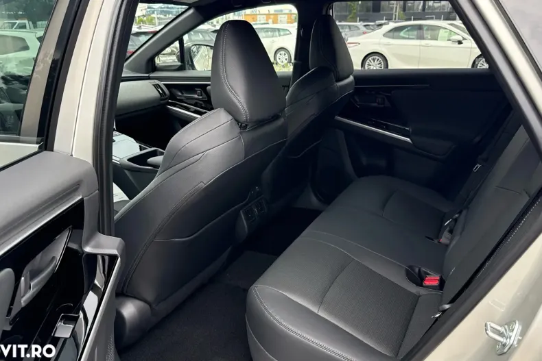 Toyota bZ4X din 2025 cu 5.434 km - oferta TOY158725 - foto 36