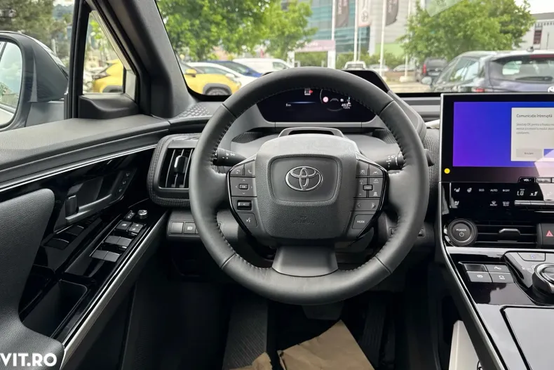 Toyota bZ4X din 2025 cu 5.434 km - oferta TOY158725 - foto 38
