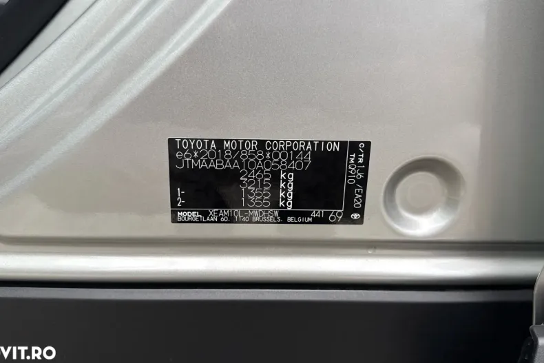 Toyota bZ4X din 2025 cu 5.434 km - oferta TOY158725 - foto 40