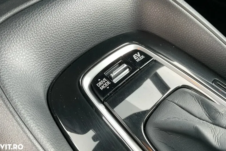 Toyota Corolla din 2021 cu 99.983 km - oferta TOY158726 - foto 31