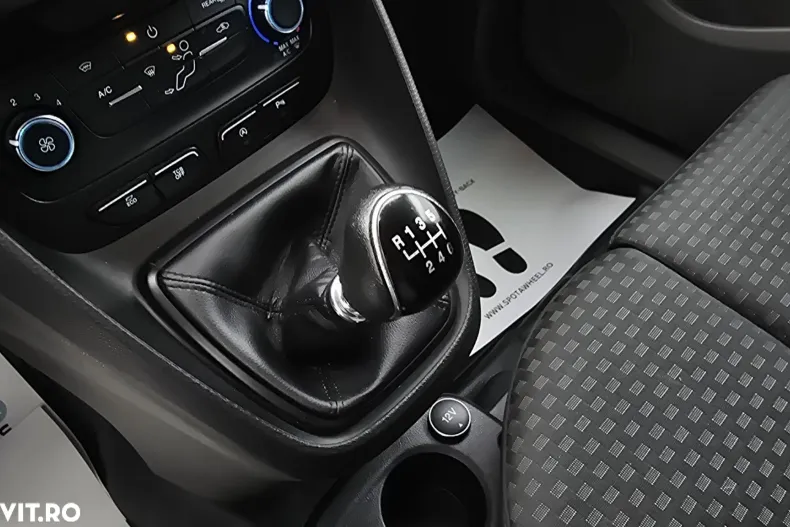 Ford Transit Connect din 2019 cu 69.358 km - oferta FOR158732 - foto 17