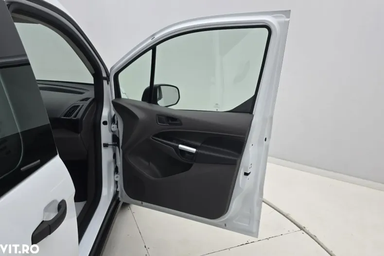 Ford Transit Connect din 2019 cu 69.358 km - oferta FOR158732 - foto 18