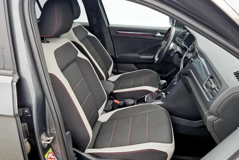 Volkswagen T-Roc din 2019 cu 37.828 km - oferta VOL158736 - foto 14