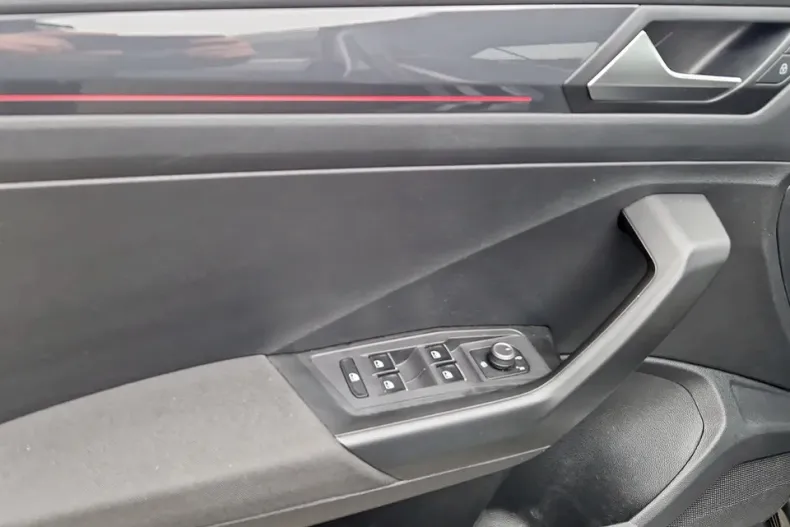 Volkswagen T-Roc din 2019 cu 37.828 km - oferta VOL158736 - foto 16