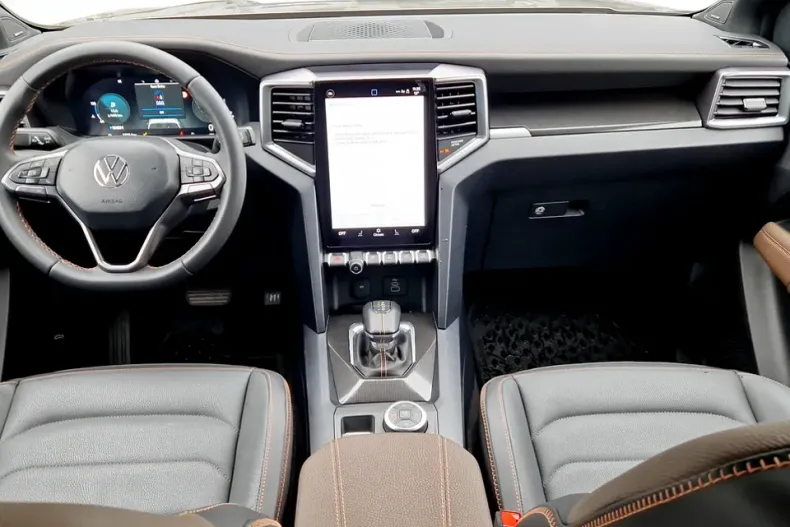 Volkswagen Amarok din 2025 cu 5.000 km - oferta VOL158741 - foto 12