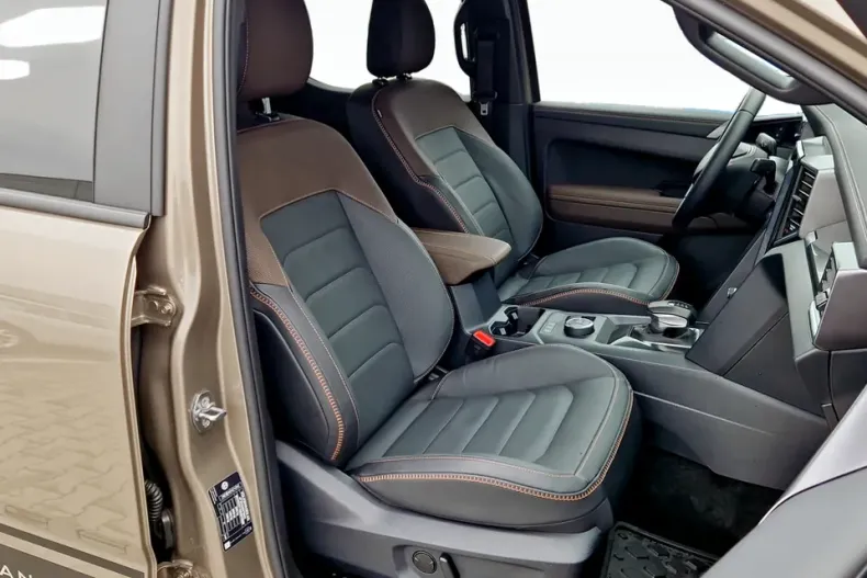 Volkswagen Amarok din 2025 cu 5.000 km - oferta VOL158741 - foto 13