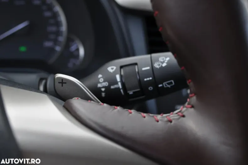 Lexus Seria RX din 2020 cu 63.000 km - oferta LEX158748 - foto 33