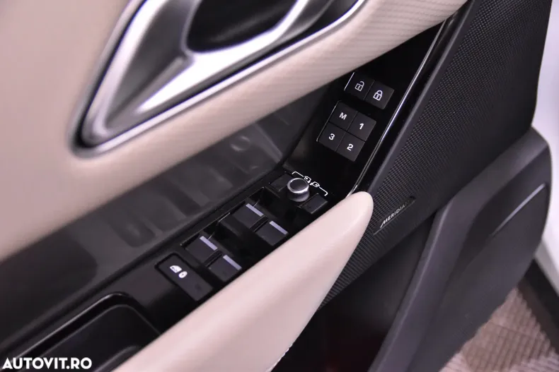 Land Rover Range Rover Velar din 2020 cu 88.302 km - oferta LAN158761 - foto 14