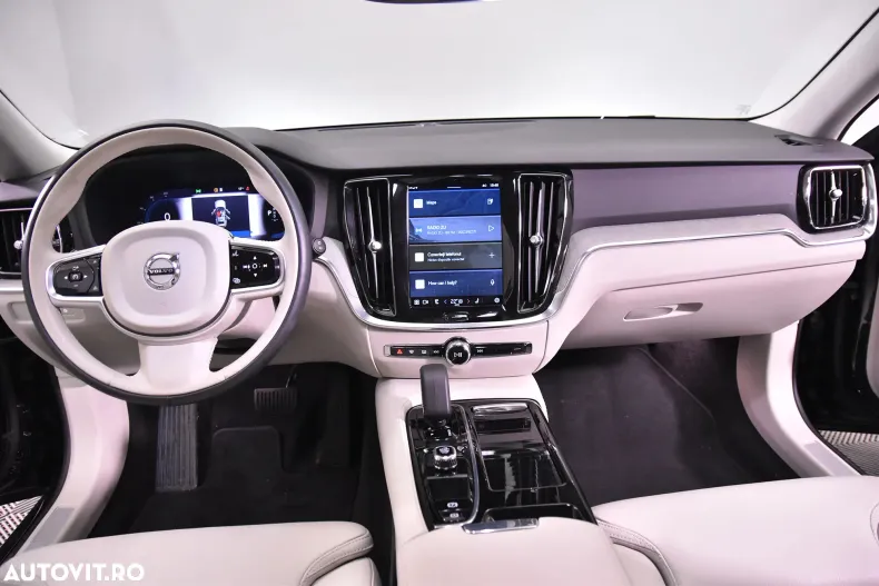 Volvo V60 din 2024 cu 4.377 km - oferta VOL158763 - foto 9