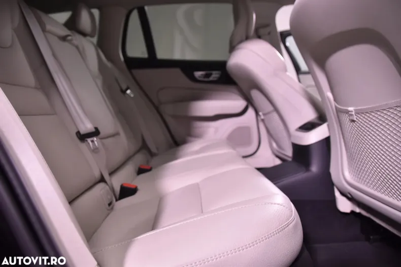 Volvo V60 din 2024 cu 4.377 km - oferta VOL158763 - foto 12