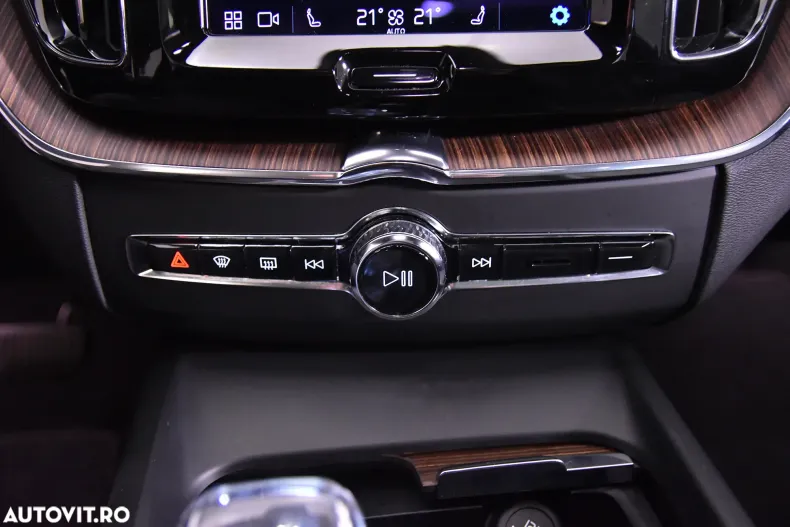 Volvo XC60 din 2021 cu 123.891 km - oferta VOL158765 - foto 17