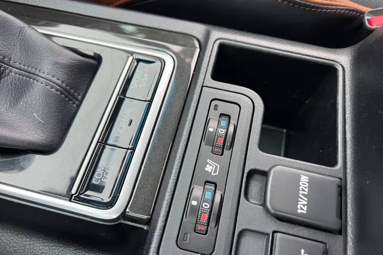 Toyota Land Cruiser din 2023 cu 123.000 km - oferta TOY158770 - foto 33