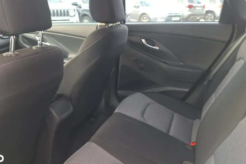 Hyundai i30 din 2022 cu 18.663 km - oferta HYU158771 - foto 9