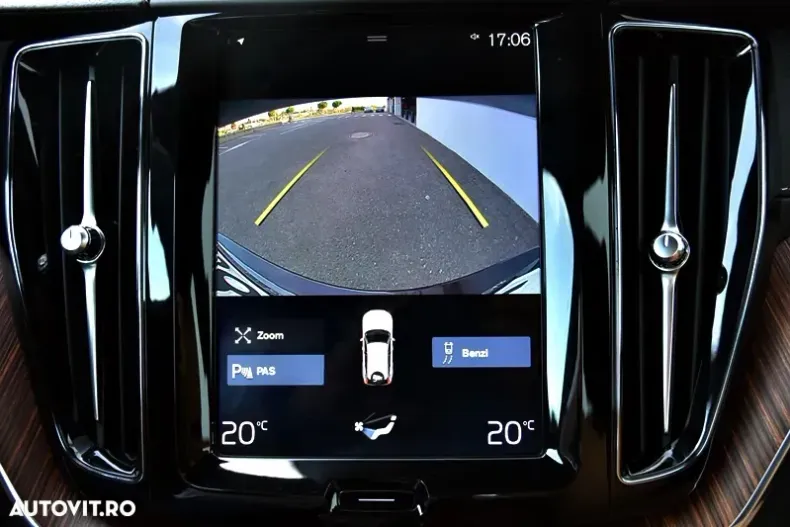 Volvo XC60 din 2020 cu 179.000 km - oferta VOL158783 - foto 8