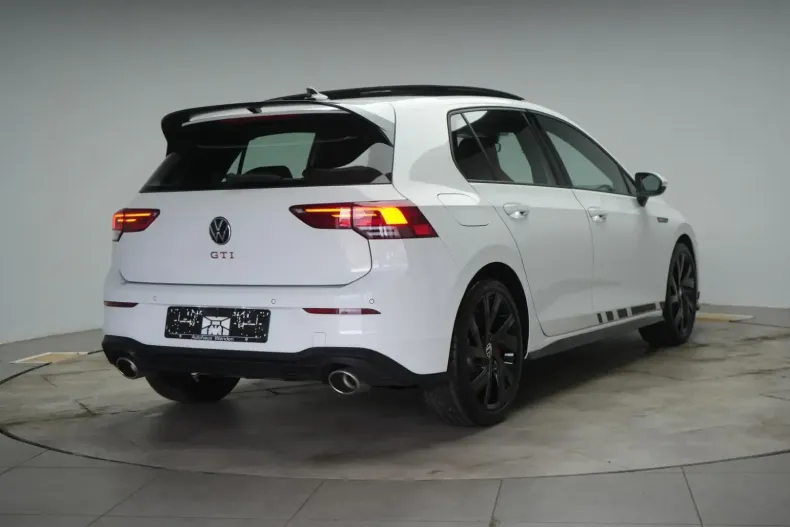 Volkswagen Golf din 2023 cu 16.000 km - oferta VOL158824 - foto 4