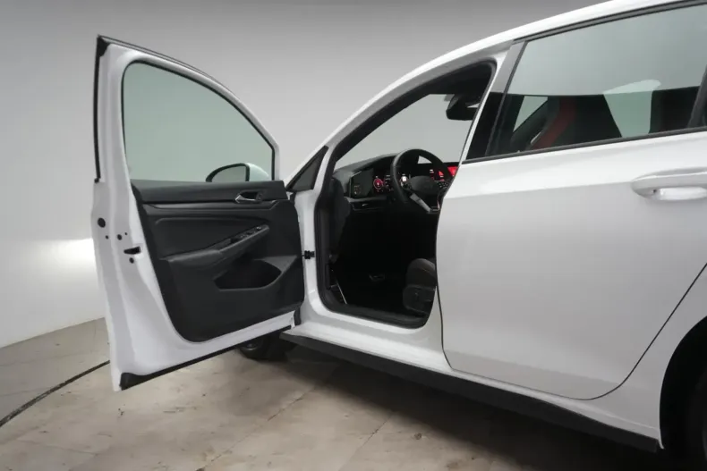 Volkswagen Golf din 2023 cu 16.000 km - oferta VOL158824 - foto 11