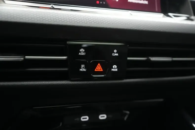 Volkswagen Golf din 2023 cu 16.000 km - oferta VOL158824 - foto 17