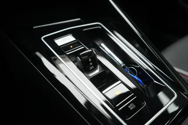 Volkswagen Golf din 2023 cu 16.000 km - oferta VOL158824 - foto 18